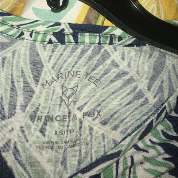 Cropped tee! - Picture 2 of 3